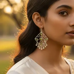 Boucles d'oreilles pendantes en argent 925 pour femmes avec perle d'eau douce, diamant, améthyste, émeraude, motif floral, style goutte mignon - Product Image 1