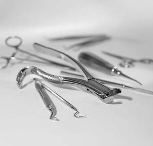Forceps d'extraction dentaire chirurgicale manuelle en acier inoxydable, instruments médicaux MOL Safety pour extraction dentaire professionnelle - Product Image 1