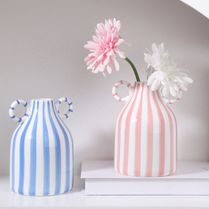Vaso in <span class=keywords><strong>Ceramica</strong></span> Nordico Dipinto a Mano con Doppio Manico e Strisce, <span class=keywords><strong>Centrotavola</strong></span> per Casa, Ufficio, Matrimonio, Regalo <span class=keywords><strong>di</strong></span> Compleanno Unico per Donne - Product Image 1