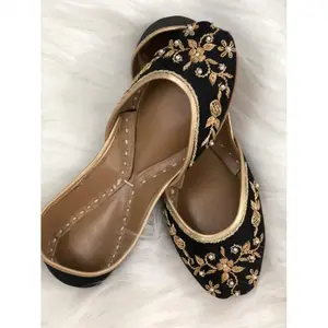 Custom Design Handmade Punjabi Khussa Jutti New Printed Women's Fancy Footwear with Leather Lining and Fur Insole for Summer