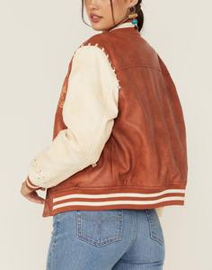 แจ็กเก็ตเบสบอลหนังแท้ขนาดใหญ่สำหรับผู้หญิงแจ็คเก็ตลำลองใช้ได้ทั้งชายและ Y2K โลโก้ออกแบบได้ตามต้องการ - Product Image 3