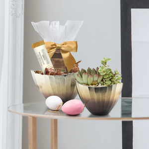 Bol de service en métal fait main en laiton AK dans un ensemble fini multicolore de 2 bols de haute qualité pour la décoration de la cuisine/décoration intérieure - Product Image 1