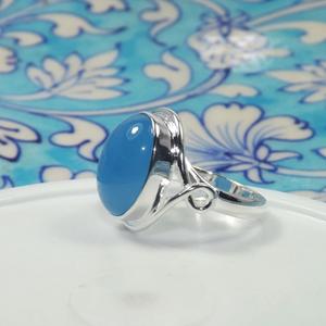 Anillo de compromiso hecho a mano de Plata de Ley 925 con diseño texturizado ancho de Calcedonia acuática y diamante de corte ovalado para boda - Product Image 2