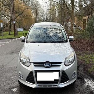 Occasion, conduite à gauche/droite, 2013, Ford Focus 1.0T - Product Image 1