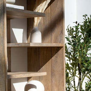 Estantería de madera de estilo bohemio con diseño de arco de media luna, secciones de exhibición escalonadas y base de cajón Ideal para decoración curada - Product Image 5