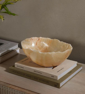 Tazón de Resina Ecológico de Alta Demanda con Diseño de Conchas Onduladas Integradas, Hecho a Mano para Decoración de Fiestas y Regalos, Artesanía Saniya - Product Image 1