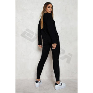 Ensemble sweat-shirt et jogging en polyester doublé polaire personnalisé pour hommes et femmes, conçu pour un confort hivernal chaud dans un style survêtement élégant - Product Image 3