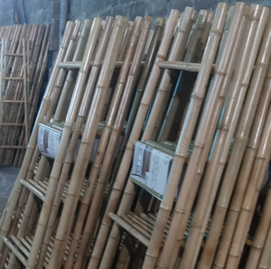 Escalera Tradicional Vietnamita de Bambú para Trabajos de Construcción, Pintura, Acceso, Material Natural, Elaborada para Uso Doméstico - Product Image 1