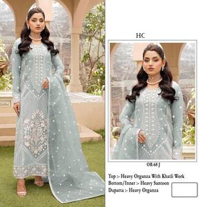 Bordado de seda pesada Conni-Vance Work Traje paquistaní para fiesta Venta en línea de ropa india y pakistaní - Product Image 3