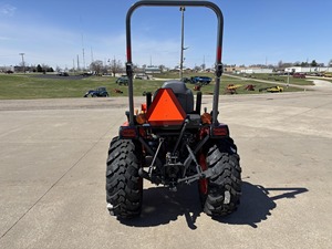 Tractor Kubota LX2620HSD 2026 con Caja de Cambios Automática, Larga Vida Útil, Origen Francia, 1 Año de Garantía, Entrega Rápida - Product Image 2
