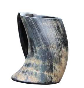 Viking Horn Mug Sculpté Wolf Tankard pour Mead Ale et Bière Technique Polie - Product Image 2