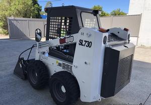 Nouvelle chargeuse compacte Ozziquip avec attelage Bobcat, godet 4 en 1, pelles rétrocaveuses remorquables à vendre - Product Image 4