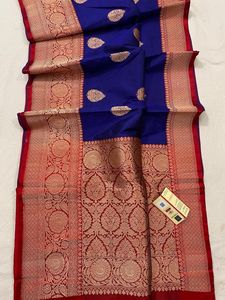 Tissus de soie brocart tissés sur mesure et saris avec des motifs tissés complexes disponibles dans un assortiment de couleurs pour la revente - Product Image 4