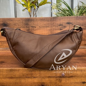 Bolso bandolera de cuero genuino de diseñador, bolso para axilas, venta al por mayor, bolso y monederos de media luna, bolso de mano de hombro de alta calidad para mujer - Product Image 1