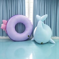 Ensemble de dauphins gonflables lumineux à LED personnalisés, anneau gonflable sur le thème de l'océan avec fleur de lotus