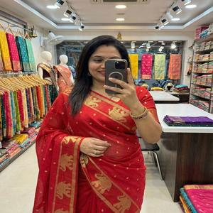 Sari indien en pur mousseline de viscose pour femme avec bordure jacquard éléphant tissée et franges de pallu - Product Image 1