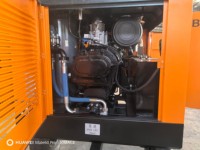 Compresseur d'air diesel portable à vis haute pression 31m³ 1100 CFM 25 bars pour le forage de puits d'eau 20-35 bars
