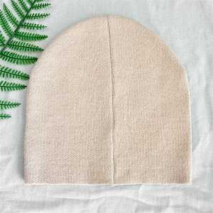 Bajo MOQ Fabricantes de gorros personalizados All Over Print Jacquard Y2K Gothic No Cuff Fold Cuffless Gorro de invierno de punto - Product Image 2