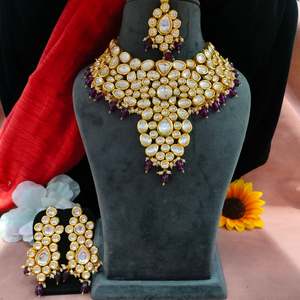 Ensemble de collier de perles Kundan non coupées de la plus haute qualité gracieux élégant Maang Tikka éclat naturel charme classique accessoire de mode - Product Image 1