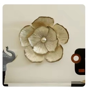 Décoration murale en métal faite à la main Art de luxe en fer floral pour la décoration intérieure du salon, de la chambre et du bureau - Product Image 5