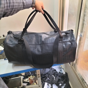 Sacs de voyage en cuir véritable grand espace imprimés de logo personnalisé pour hommes Sacs de sport en cuir véritable du Pakistan oem - Product Image 4