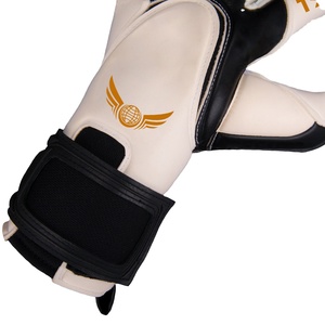 Customized Professional Competition Soccer Goalkeeper <b>Gloves</b> German <b>Latex</b> With Finger Holder - Product Image 6