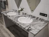 Pierre naturelle de granit de bloc brut pour le plancher intérieur et extérieur de marbre lourd de comptoir de cuisine granit blanc de Viscount