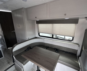¡Lo mejor! Autocaravanas Coachmen Freelander 21QSS compactas y versátiles de clase C a bajo precio en venta - Product Image 5