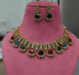 Conjunto de Collar de Primera Calidad con Diseño Minimalista y Moderno, Se Puede Usar con Ropa Étnica y Occidental, Ideal para Fiestas - Product Image 6