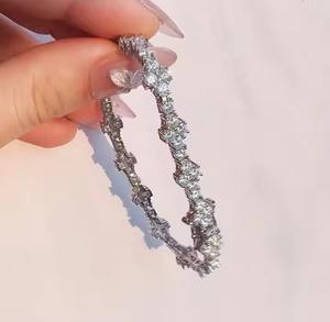 Bracelet de fiançailles en diamant taille ronde pour mariage Bracelet en or massif blanc 14 carats Cadeaux d'anniversaire pour femmes - Product Image 1