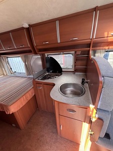 2008 ELNAGH LO Perfil Fijo para Cama Trasera Izquierda, Conducción a la Izquierda, Color Rosa, Plástico, Acero, Aluminio - Product Image 4