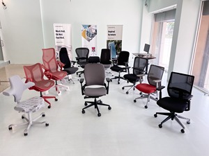 โปรโมชั่นเก้าอี้สำนักงาน/ใช้ในบ้าน Herman Miller Aeron Remastered, Embody Classic, Cosm, Mirra 2, Sayl, Verus / Express 2 จำนวน 3+1 ตัว - Product Image 4