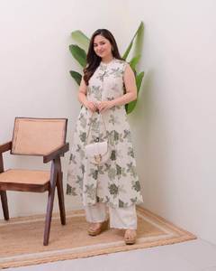 Kurti sin Mangas hasta la Rodilla con Cuello de Banda y Tapeta con Botones, Estampados Digitales Vibrantes, Ropa de Fiesta de Secado Rápido - Product Image 1