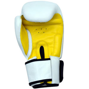 Gants de boxe en cuir véritable fabriqués au Pakistan, logo personnalisé, gants de boxe à prix raisonnable, service OEM/ODM, gants sur mesure - Product Image 3