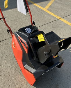 Souffleuse à neige à gaz 2024 Ariens Professional 28 \ "puissante lanceur de racines/centrifuge à 2 étages - Product Image 4