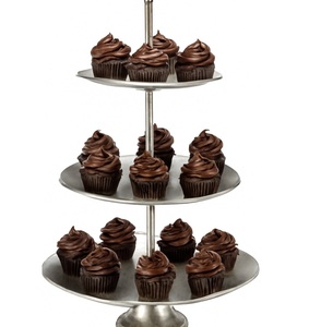 แท่นวางเค้กโลหะสีเงินสำเร็จรูปสำหรับยกเค้กและช็อคโกแลตสำหรับปาร์ตี้และงานเฉลิมฉลองอย่างยิ่งใหญ่วัสดุเหล็กที่ทนทาน - Product Image 3