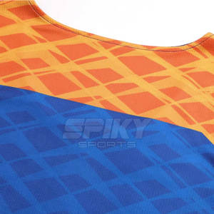 Uniforme de baloncesto de tendencia superior Uniforme de baloncesto cómodo que absorbe la humedad para la venta caliente - Product Image 4