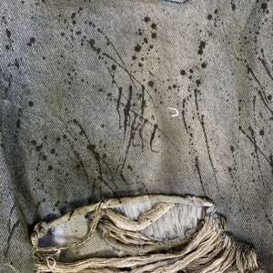 DENIMGUYS 2024 hommes décontracté coton Denim Shorts personnalisé peint à la bombe déchiré jean plat avant en détresse lavé boue respirant - Product Image 5