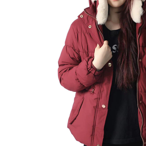 2025 OEM ODM Manteau d'hiver rembourré avec fausse capuche en duvet et fourrure Veste tissée respirante et chauffante pour femmes - Product Image 6