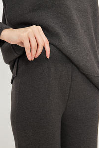 Suéter con cuello en V para mujer, conjunto de prendas de punto para pantalones, tejido de alta calidad, elegante y cómodo, adecuado para oficina, uso diario y yoga - Product Image 5