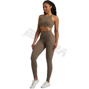 Abbigliamento sportivo per il Fitness Yoga pantaloncini 2024 reggiseno sportivo con spalline e reggiseno sportivo Set di pantaloncini da palestra per ragazze