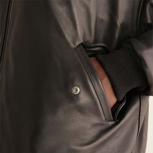 Veste de vol en cuir classique pour hommes en cuir véritable avec design vintage, parfaite pour les vêtements décontractés élégants et les amateurs d'aviation - Product Image 4