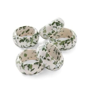 แหวนรองผ้าเช็ดปากไม้แบบเป็นมิตรกับสิ่งแวดล้อม ดีไซน์สวยโดดเด่น มีสินค้าพร้อมส่ง รับออกแบบตามสั่ง สำหรับร้านอาหารระดับไฮเอนด์ งานแต่งงาน และงานเลี้ยง - Product Image 1