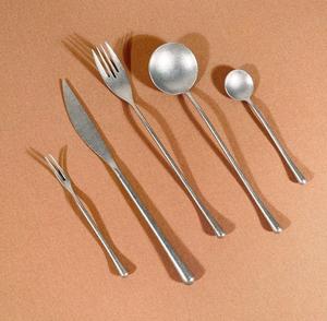 Premium Restaurant Style Metal Cutlery Dining Essentials Quality Heavy Metal Kitchens Flatware Set for Dining Dining Essential - Product Image 1