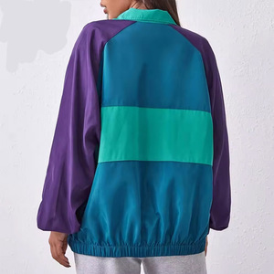 Veste Softshell légère sur mesure pour femme pour les aventures en plein air actives en hiver imprimé haute technologie durable de haute qualité - Product Image 4