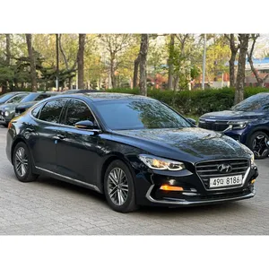 Hyundai Grandeur Berline IG Essence 2.4 Premium Automatique Boîte Manuelle Sièges en Cuir Intérieur Sombre Essence 2019 d'occasion - Product Image 2