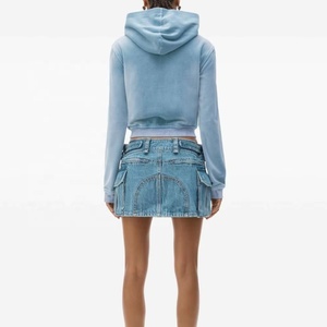 เสื้อฮู้ดดี้ผู้ชายทรงบ็อกซี่แบบย้อมสีเอซิด แต่งสีบล็อกตัดกัน พร้อมลายปัก - Product Image 2