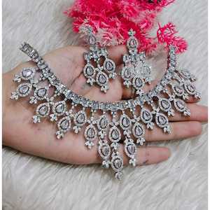 Ensemble de mariage Kiara White - Product Image 1
