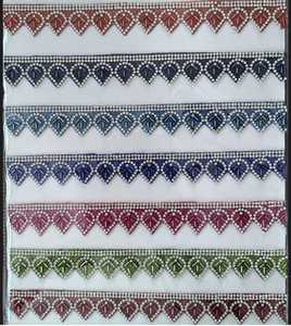 Les robes de mariage sur mesure dentelles brodées à la machine avec des pierres artificielles fixes diverses conceptions et couleurs ont fait le tissu d'organza - Product Image 3