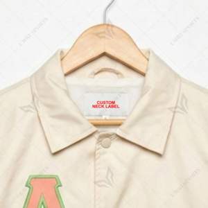 Chaqueta Varsity Retro con Parche de Chenilla con Logotipo Personalizado, Chaqueta Cortavientos con Botones a Presión, Ropa Urbana Impermeable de Nailon al por Mayor - Product Image 4